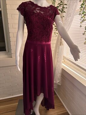 Lace Bodice High-Low Dress in Burgundy